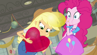 Applejack draws on a balloon EG