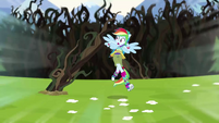 Rainbow Dash dodging vines as she sprints EG4