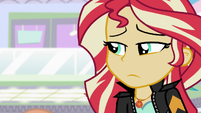 Sunset Shimmer looking distressed EGS3