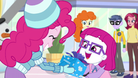Pinkie Pie gives present to Little Red EGHU