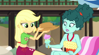 Applejack saves the woman's ice cream EGDS20