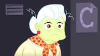 Granny Smith looking flabbergasted at Pinkie SS10