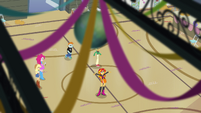 Sunset Shimmer criticizes the gym decorations EG