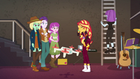 Sunset Shimmer meeting the band EGDS45