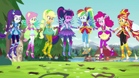 Equestria Girls floating to the ground EG4