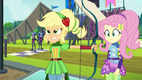 Applejack hands her bow to Fluttershy EG3