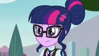 Sci-Twi giving a look EG3