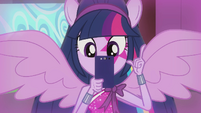 Twilight taking a picture with her phone EG2