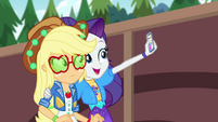 Rarity takes a selfie with Applejack EGDS44