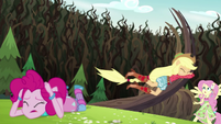 Applejack wrestling with the bramble vines EG4