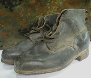 Another pair of 1940 manufactured cintarki