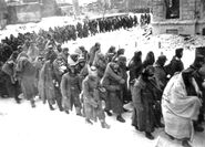 6th army troops surrendering to the Soviets at Stalingrad, january of february 1943, note both the 1st and 2nd pattern Filzstiefel[7][8]