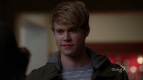 Sam Evans Entra antes de Heart y se gradúa en Episodio:New Directions