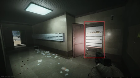 Intérieur du bâtiment n°3 du Concordia, porte du Goshan