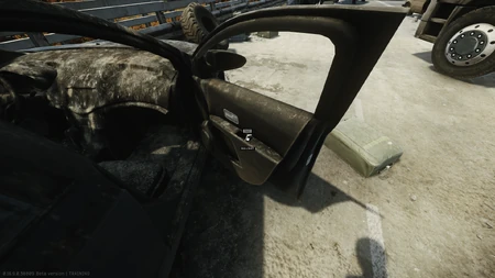 La clé USB sur le côté droit du coffre