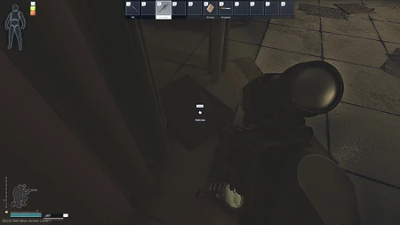 Une pièce de tissu Cordura polyamide sur le sol d'une cabine d'essayage d'un magasin de vêtements