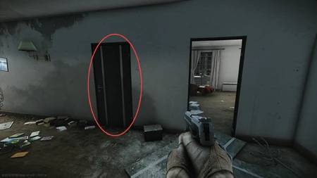 Кинозал у входа в квартиру