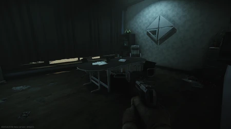 Uvnitř zasedací místnosti