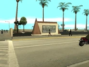 Blackfield Chapel 1.jpg (66 kB) Letrero de Blackfield Chapel, se puede notar a que hora atiende la iglesia.