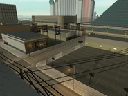 The Camel´s Toe 6.jpg (71 kB) La cancha de básquetbol y el club de las venturas, unos de los lugares donde pasar el tiempo.