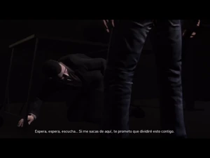 Luis López atacando a Isaac Roth.