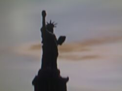 La Estatua de la Libertad en GTA IV sostiene el mayor aviso para Niko Bellic  de que no se acerque a Liberty City