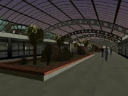 Adentro del Centro Comercial y sus decoraciones.