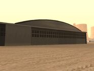 Verdant Meadows 6.jpg (39 kB) El hangar del Aeropuerto abandonado, aquí CJ podrá guardar sus vehículos aéreos.