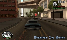 Dinero de Smoke- Dowtown.png (1,22 MB) Carl persiguiendo a los traficantes abordo del Patriot en medio de Downtown.