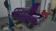 El Dynasty del servicio del taller en el DLC GTA Online: Los Santos Tuners.