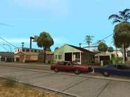 Idlewood 10.jpg (67 kB) Aquí podemos encontrar la casa de Smoke al principio del juego.