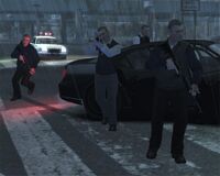 Miembros del FIB con una carabinas militares en Grand Theft Auto IV