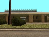 Acceso sur a la estación.