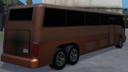 Vista trasera del Coach en GTA III The Definitive Edition.