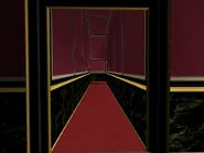 Salida hacia el sótano o al segundo piso.