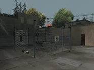 MontgRC6.jpg (82 kB) El pozo detrás del hospital, de noche se puede ver una luz verde en su contorno.