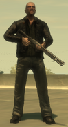 Johnny Klebitz con una escopeta de combate en GTA IV: The Lost and Damned.