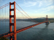 El puente Golden Gate Bridge en la vida real.