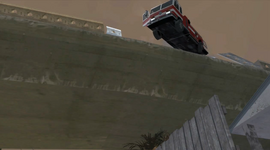 EotL39.png (321 kB) El camión cayendo.