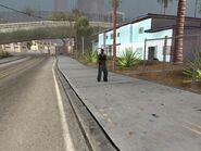 Idlewood 15.jpg (85 kB) Se puede ver un traficante de spank esperando a un cliente.