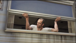 Trevor gritándole a Ron al finalizar el trabajo.