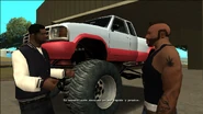 El mecánico dando el vehiculo y explicando a CJ lo que hay que hacer.