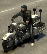 Luis López en una Moto Policía.