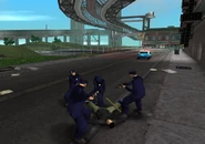 Claude siendo arrestado por la LCPD.