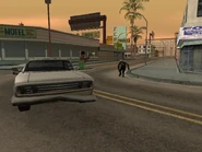 Idlewood 17.jpg (69 kB) Se puede ver que un Grove Sreet Families esta tratando de matar a un policía, esto puede suceder a veces.