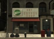 Hot Coffee Shop en frente de la playa de Firefly Island.