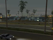 Idlewood 18.jpg (52 kB) Imagen de algunas viviendas, aquí podemos hacer las Misiones de ladrón, también se puede ver a algunos Grove Street Families persiguiendo a un policía.