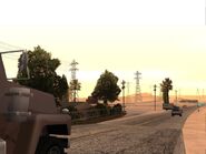 AutoviaLV20.jpg (97 kB) Seguimos con el camino, y comenzamos a ver "Torres de Luz", típicas en "Bone County"