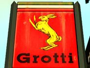 Logotipo de Grotti en GTA: SA.