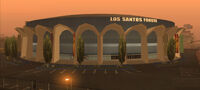 Los Santos Forum en un atardecer.